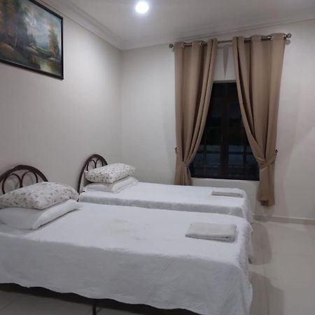 Yasmeen Studio Roomstay Kijal - Room 1 - For Two Person Islam Guest Only Kültér fotó
